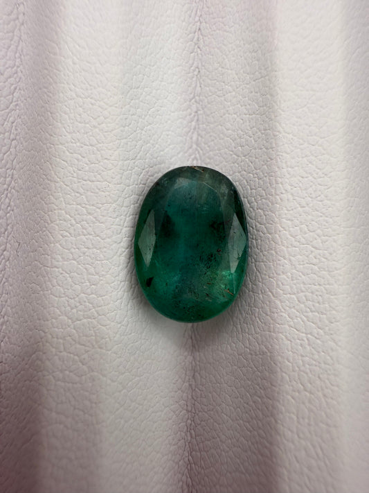Sambischer Smaragd, 3.72 Karat, minor Oil