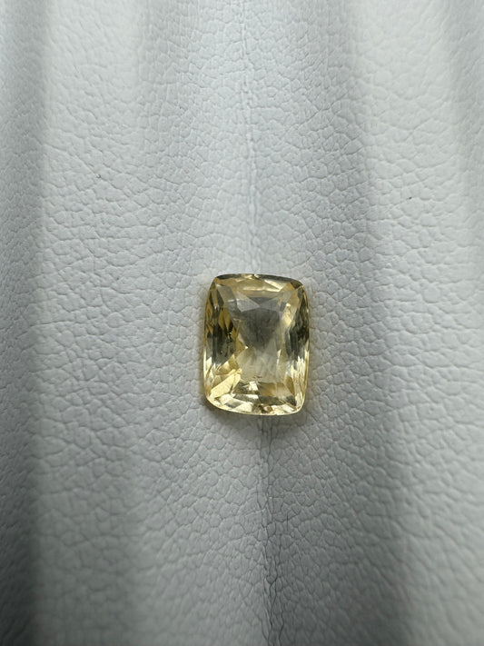 gelber Saphir, 1.58 Karat, unbehandelt