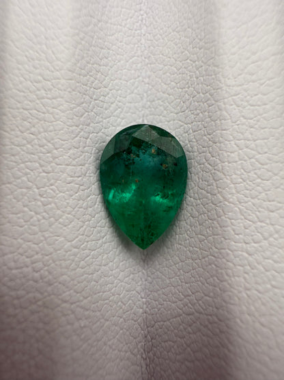 Sambischer Smaragd, 1.60 Karat, minor oil