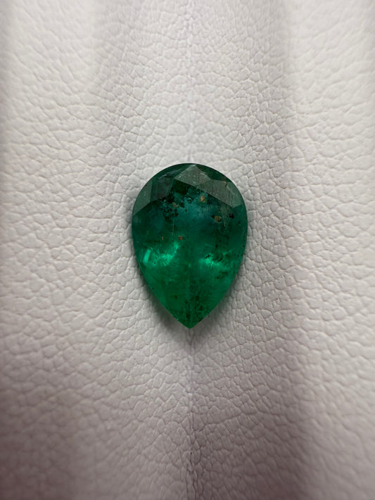 Sambischer Smaragd, 1.60 Karat, minor oil