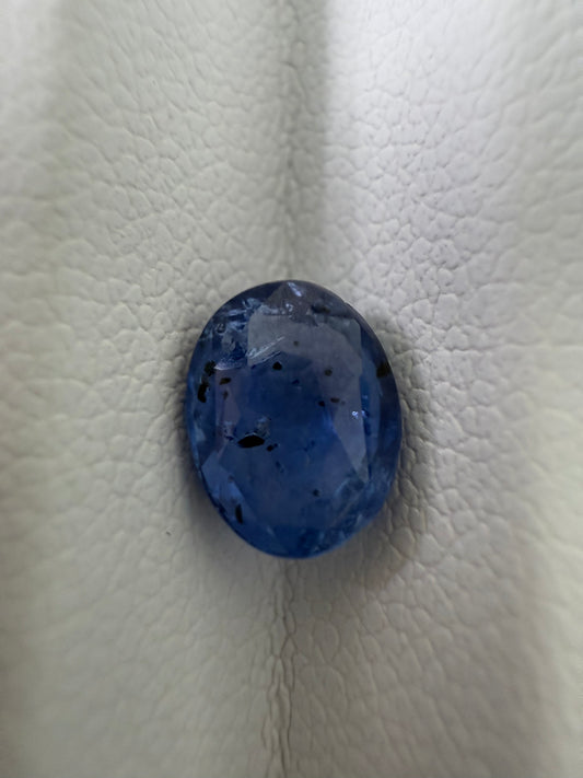 blauer Saphir, 1.59 Karat, unbehandelt