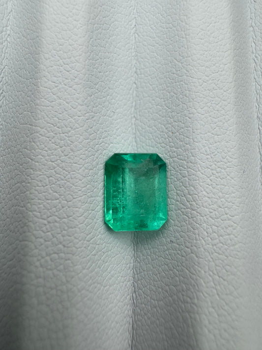 Kolumbianischer Smaragd, 1.72 Karat, Minor Oil