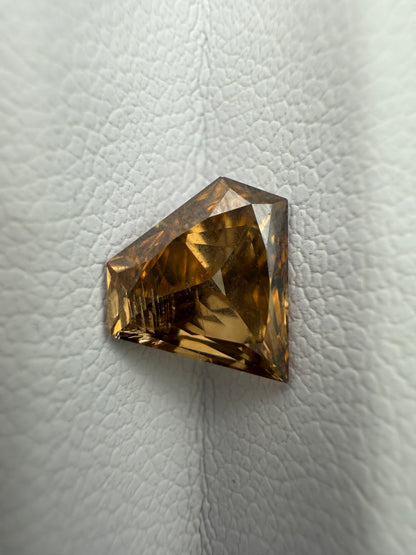 Fancy Diamond, 1.17 Karat, unbehandelt