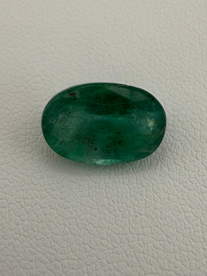 Sambischer Smaragd, 3.72 Karat, minor Oil