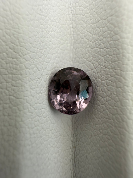 pinker Spinell, 1.20 Karat, unbehandelt