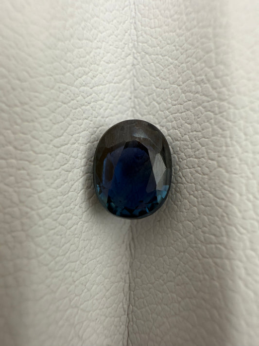 blauer Saphir, 1.50 Karat, unbehandelt