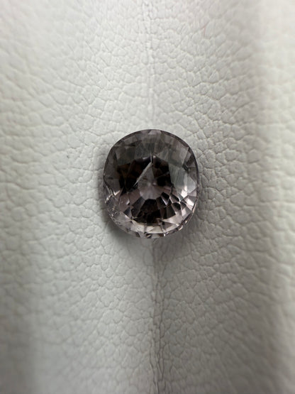 pinker Spinell, 1.16 Karat, unbehandelt