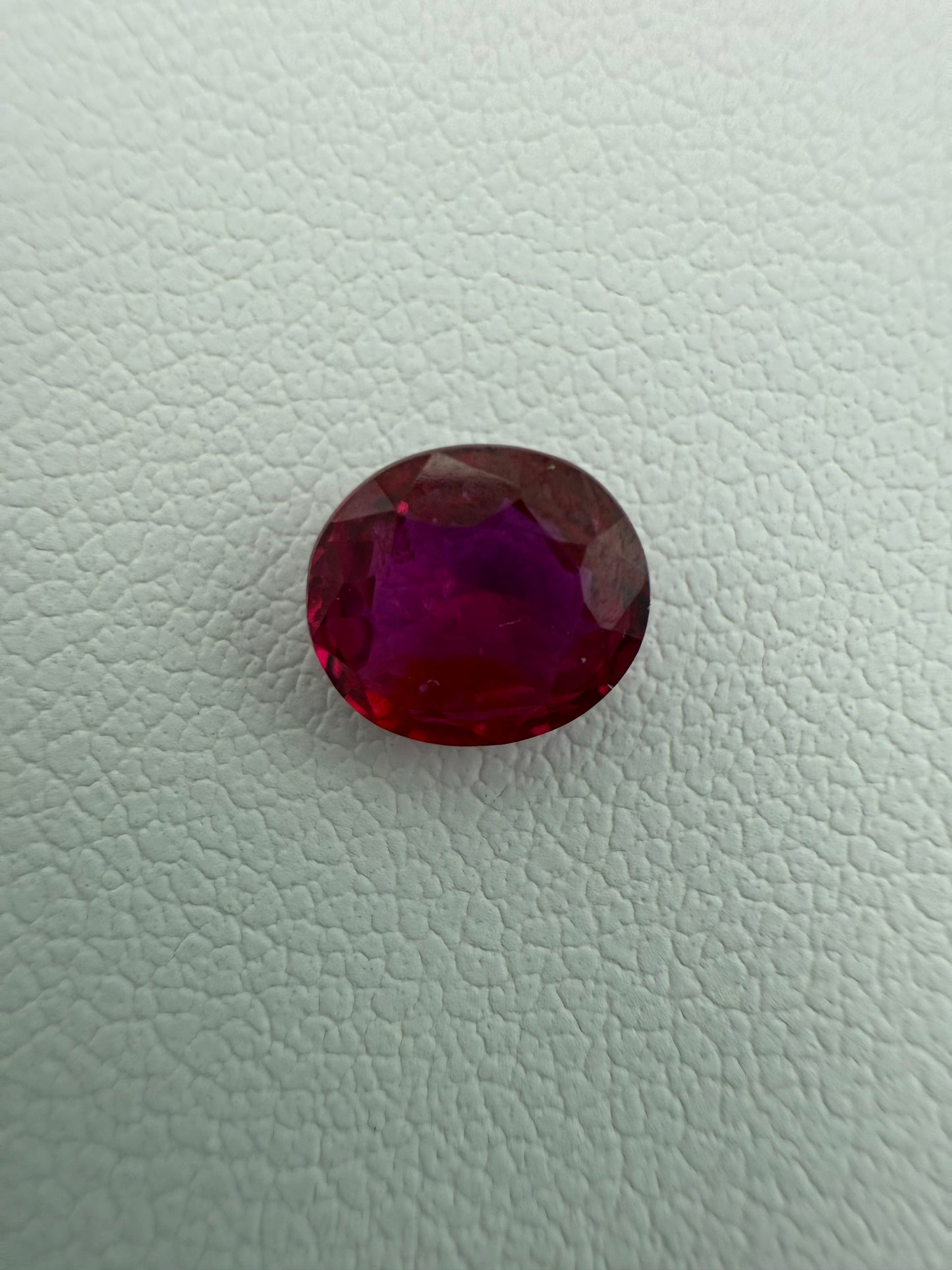 Rubin, 1.08 Karat, unbehandelt