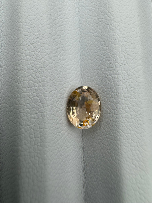 Padparadscha Saphir, 1.43 Karat, unbehandelt