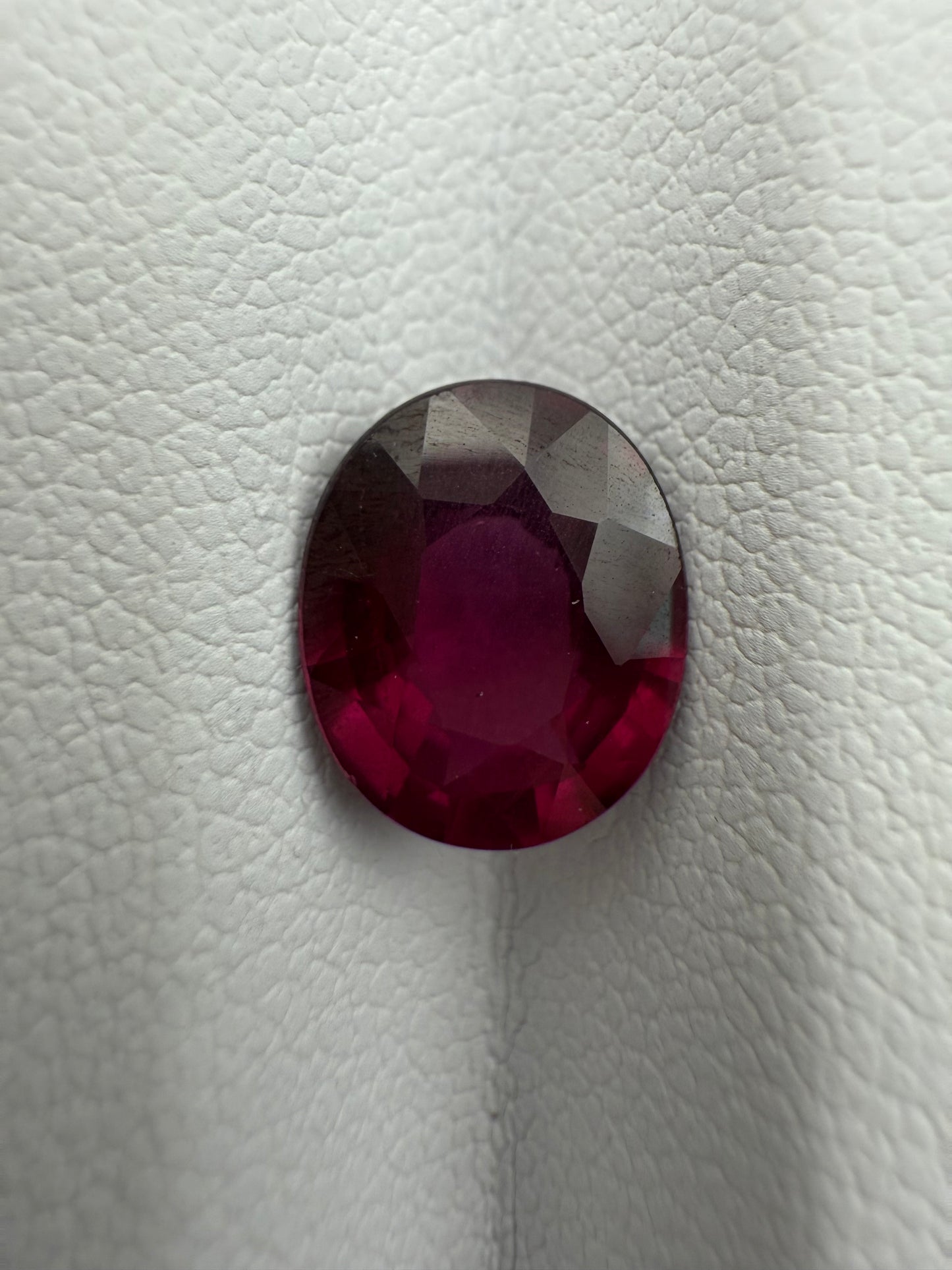 Granat, 2.56 Karat, unbehandelt