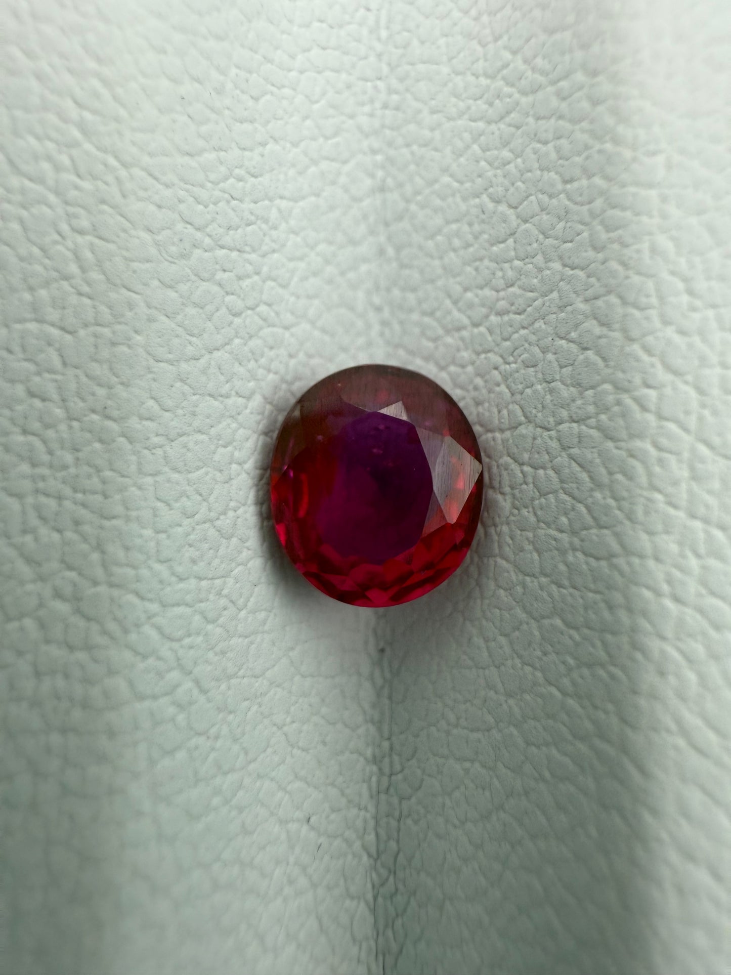 Rubin, 1.08 Karat, unbehandelt
