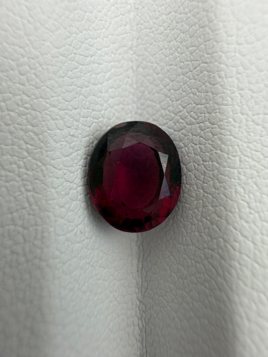 Granat, 2.15 Karat, unbehandelt