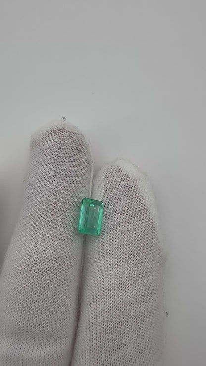 Kolumbianischer Smaragd, 1.90 Karat, Minor Oil