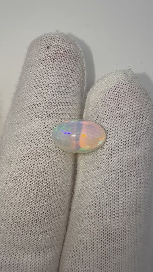 weisser Opal, 2.17 Karat
