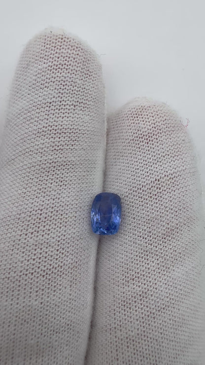 blauer Saphir, 1.28 Karat, unbehandelt