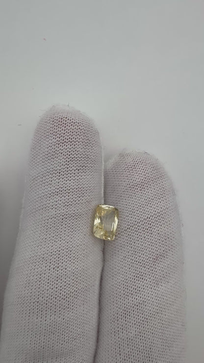 gelber Saphir, 1.58 Karat, unbehandelt