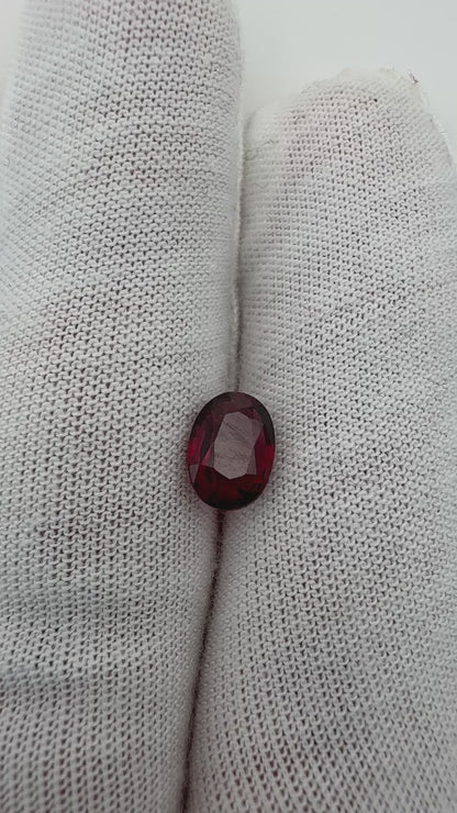 Granat, 1.93 Karat, unbehandelt