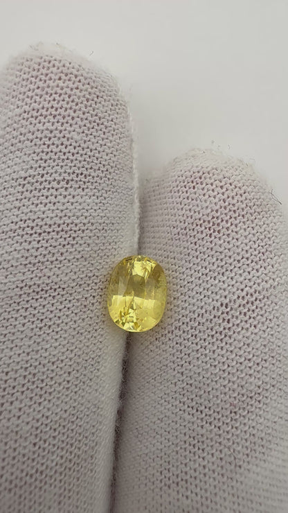 gelber Saphir, 1.56 Karat, unbehandelt
