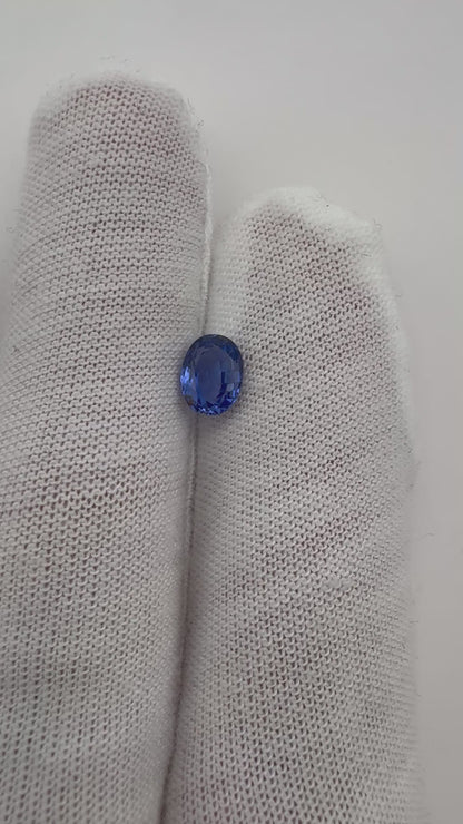 blauer Saphir, 1.01 Karat, erhitzt