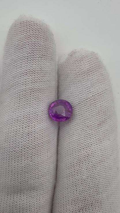 Vivid-Pink Saphir, 1.58 Karat, unbehandelt