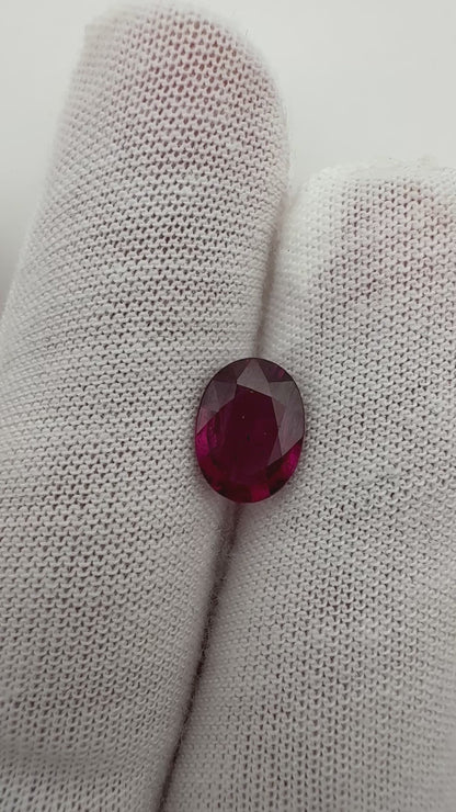 Granat, 2.10 Karat, unbehandelt