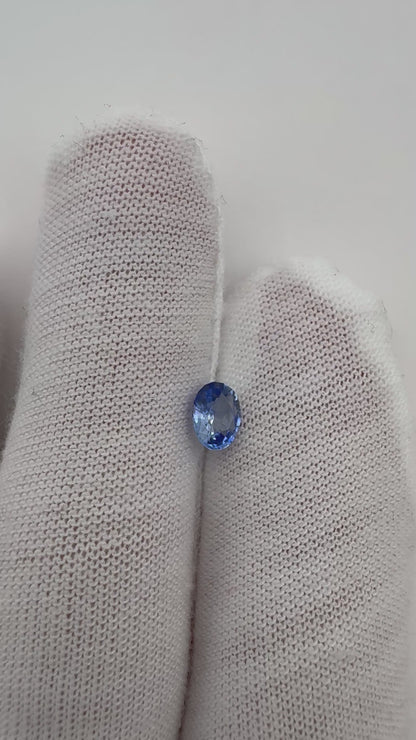 blauer Saphir, 0.63 Karat, erhitzt