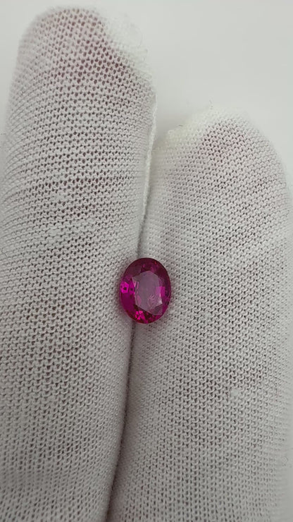 pink-roter Rubin, 1.30 Karat, unbehandelt