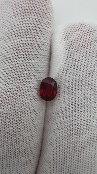 Granat, 0.98 Karat, unbehandelt