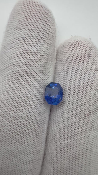 blauer Saphir, 1.22 Karat, erhitzt