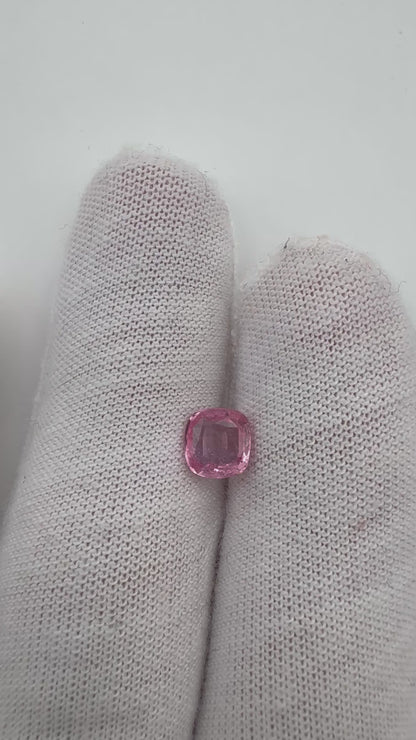pinker Saphir, 1.07 Karat, erhitzt